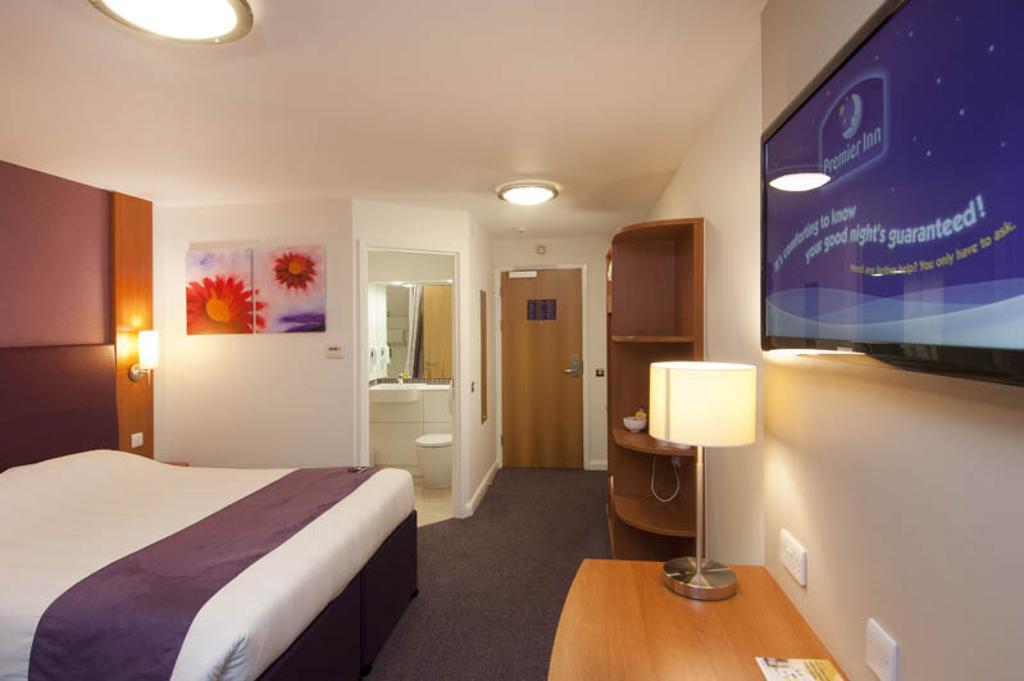 Premier Inn Glasgow City Centre - Argyle Street Exterior foto